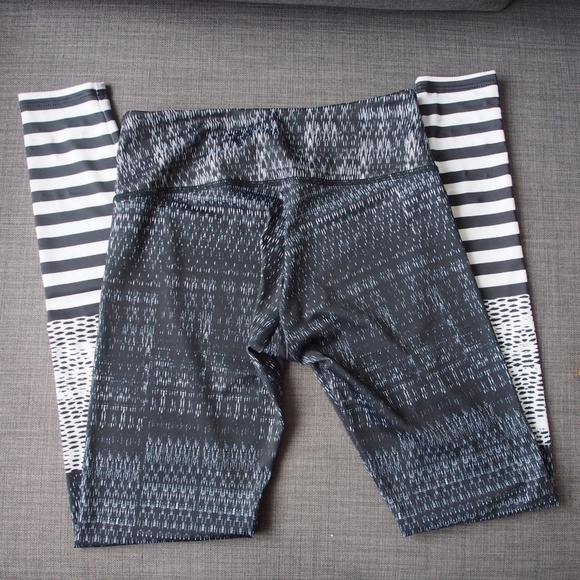 Onzie Levels High Waist Graphic Leggings XS - Picture 8 of 8